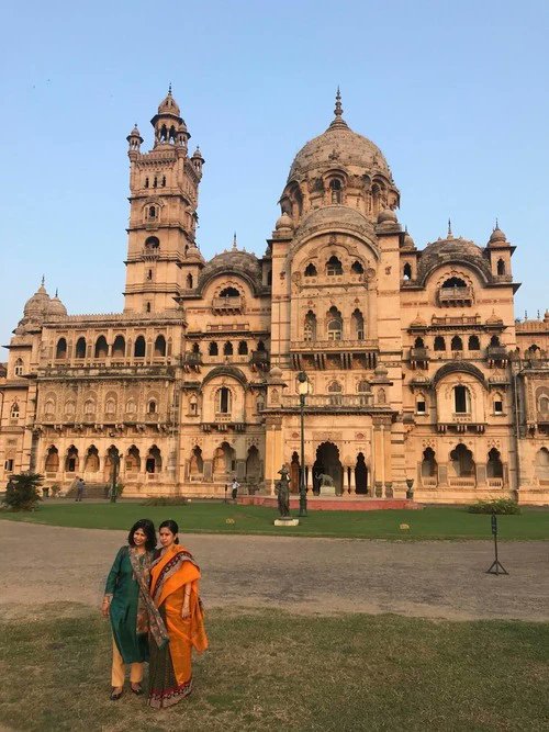 ParveenYograj's tweet photo. 𝗟𝗮𝗸𝘀𝗵𝗺𝗶 𝗩𝗶𝗹𝗮𝘀 𝗣𝗮𝗹𝗮𝗰𝗲 𝗶𝗻 𝗩𝗮𝗱𝗼𝗱𝗮𝗿𝗮, 𝗚𝘂𝗷𝗮𝗿𝗮𝘁, #culture #History #historythreads
It is reputed to have been the largest private dwelling built until that time, and four times the size @Nilzrav of Buckingham Palace. At the time of construction, it boasted the most modern amenities such as elevators and the interior is reminiscent of a large European country house. It remains the residence of the royal family, who continue to be held in high esteem by the residents of Baroda.@nrajabpcla
The Palace compound is of over 500 acres and houses a number of buildings, particularly the LVP Banquets & Conventions, Moti Bagh Palace and the Maharaja Fateh Singh Museum building.@GUJRAT1981
In the 1930s Maharaja Pratapsinh created a golf course for use by his European guests. In the 1990s, Pratapsinh's grandson Samarjitsinh, a former Ranji trophy cricket player, renovated the course and opened it to the public
@SukhSandhu #tourism