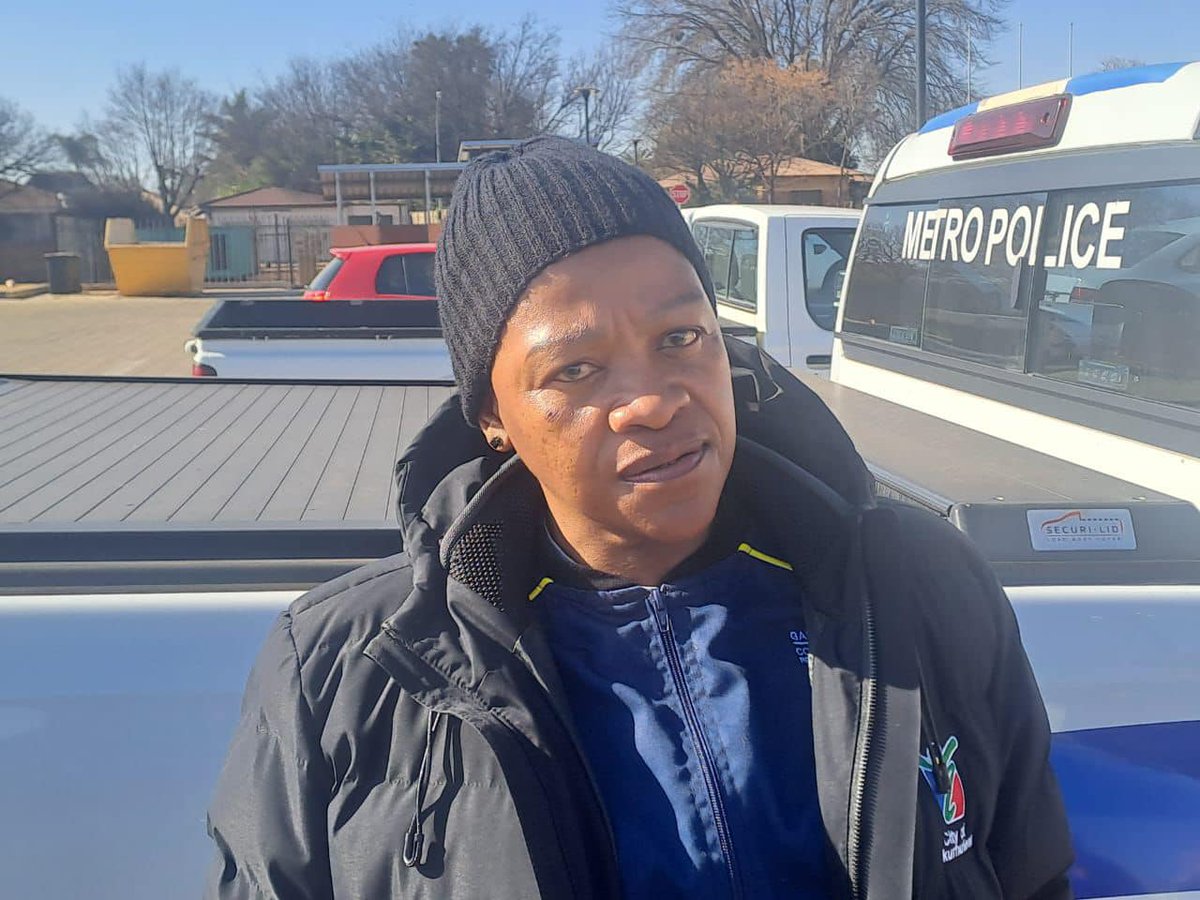 _ArriveAlive's tweet photo. EMPD Officer lays assault charges against Gauteng Traffic Officer https://t.co/Vu2uNlOoBl
#ArriveAlive #AssaultCharges #EMPD https://t.co/6Cw3TwzGh3