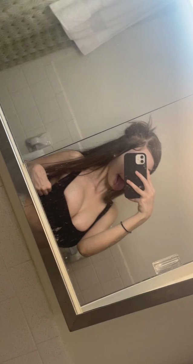 stupiddoolll's tweet photo. anywayssss some cute pics i took earlier :3 #pyt #barelylegal #teen #lolipoptwt #petite #latina #sellingcontent #cnc #buyingcontent https://t.co/TzkOVzBf1n