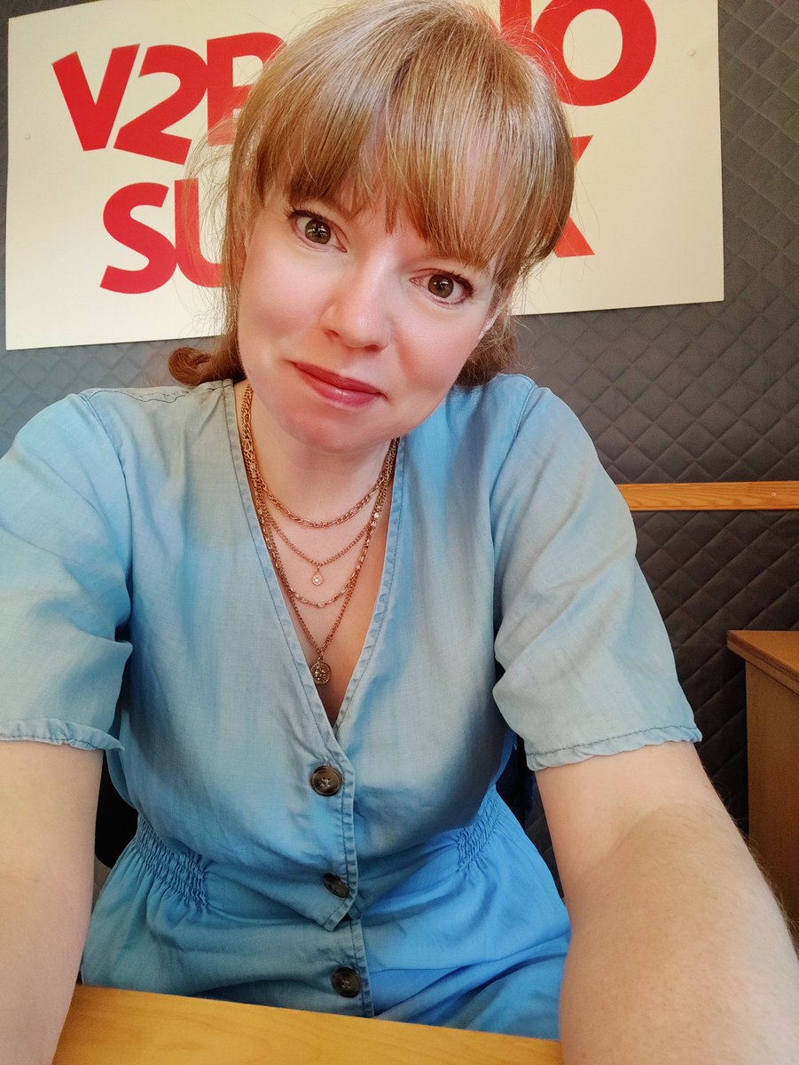 Here's looking at YOU! 
Join me for Breakfast on <a href="/V2RadioSussex/">V2 Radio</a> 
Listen online (v2radio.co.uk) on DAB or ask your smart speaker to play V2 Radio.