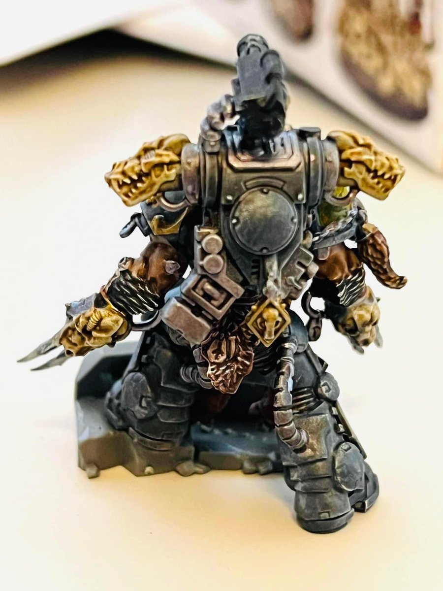 After 4 years, I finally got back into painting minis and found some time to paint this kitbash I put together. Used the slapchop method with army painter speed paints. Now just got to get a base ready for him. 🐺🤘🏻#warhammer40k #warhammercommunity #spacewolves40k #armypainter