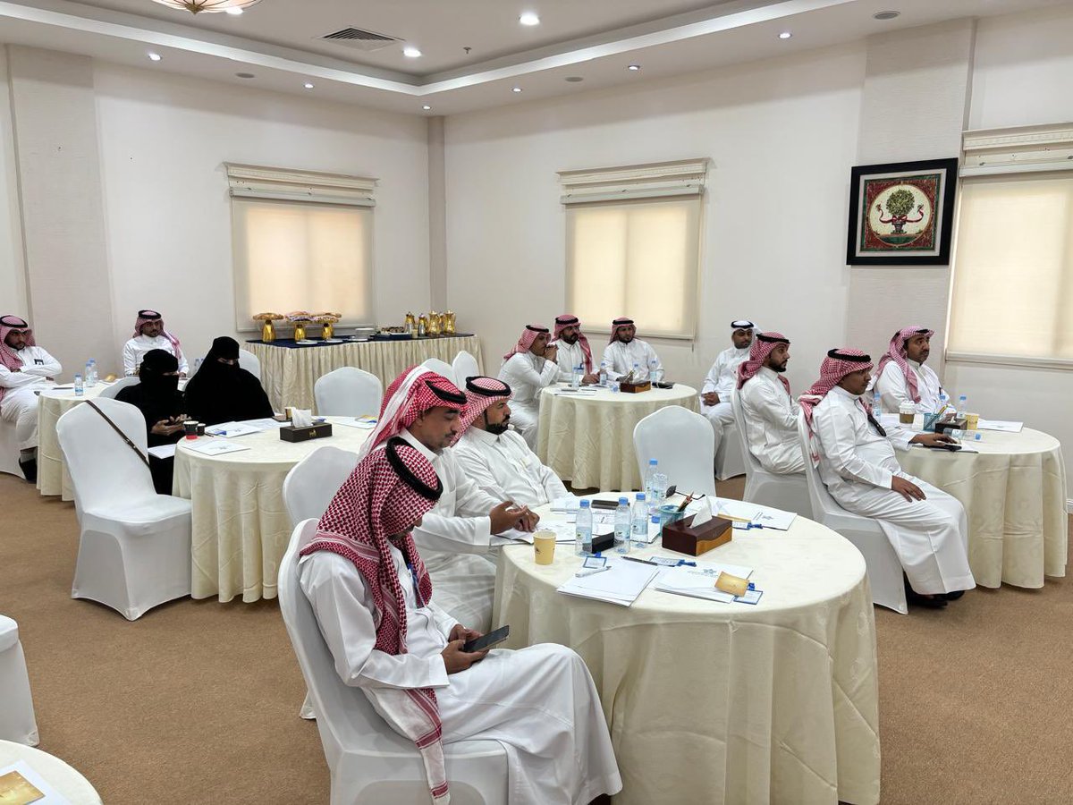 n1cluster's tweet image. #خبر | 📃
ضمن مستهدفات الحزم التدريبية في مجال الخدمات المالية وتطبيقاتها أختتمت الادارة التنفيذية للشؤون الأكاديمية والتدريب بـ #تجمع_الحدود_الشمالية_الصحي أعمال الدورة التدريبية ( إعداد القوائم المالية وفقاً لمعايير IFRS,IAS ) والتي استمرّت لمدة ثلاث ايام ، وقد استهدفت مسؤولي…