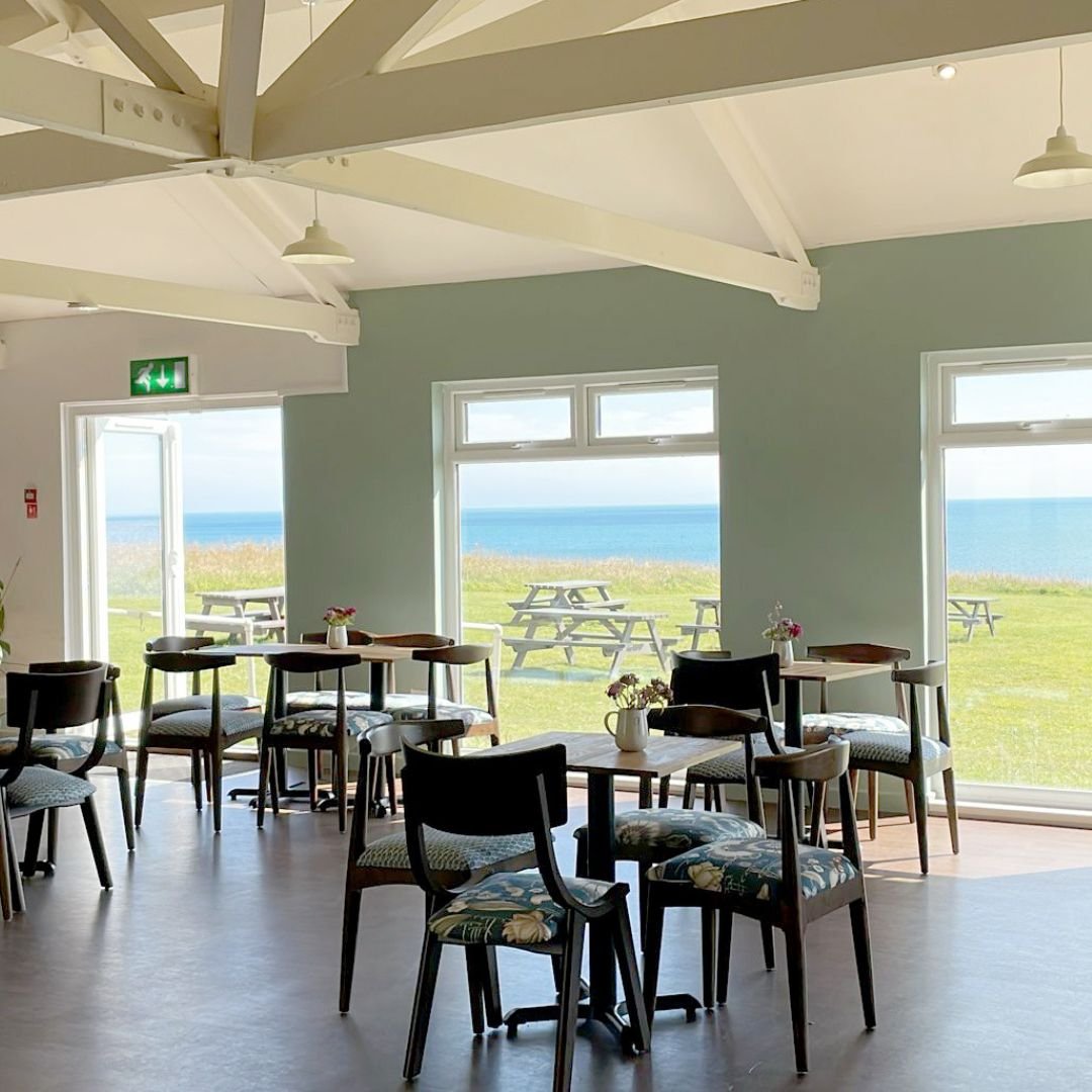 PubstuffLtd's tweet image. Love at first sight, decor edition!

Light, playful and stylish, our Texas Dining Chairs are fit right in to this beautiful venue.

pubstuff.co.uk/product/texas-…

#pubstuff #pubfurniture #furniture #pub #britishpub #chairs #tables #commercialfurniture #contractfurnitture #upholstered