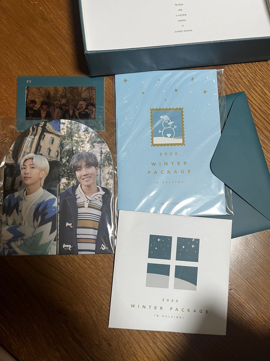 chilppang's tweet photo. 방탄소년단 2020 윈터패키지 판매 (풀박) 
BTS 2020 WINTER PACKAGE IN helsinki

일괄 3.5

메인트윗 확인 후 연락 부탁드립니다.

BTS RM 남준 알엠 JIN 석진 진 SUGA 윤기 슈가 J-HOPE 호석 제이홉 JIMIN 지민 V 태형 뷔 JUNGKOOK 정국 DVD 윈패 https://t.co/2mjaFPryxu