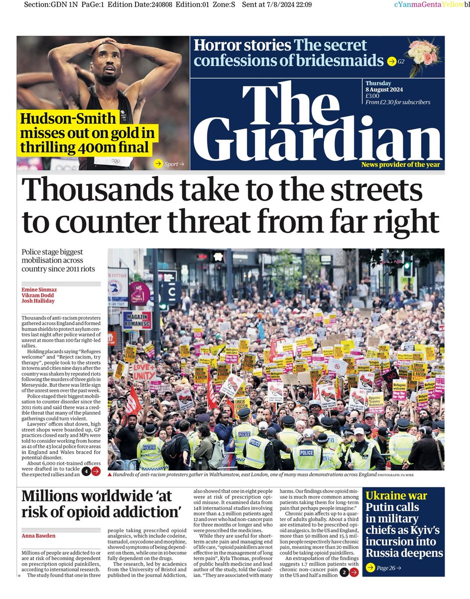 erikdelareguera's tweet image. Några förstasidor i Storbritannien idag. 
Tusentals antirasister gick igår kväll ut och "vaktade" platser som det fanns uppgifter om att högerextremister skulle angripa.