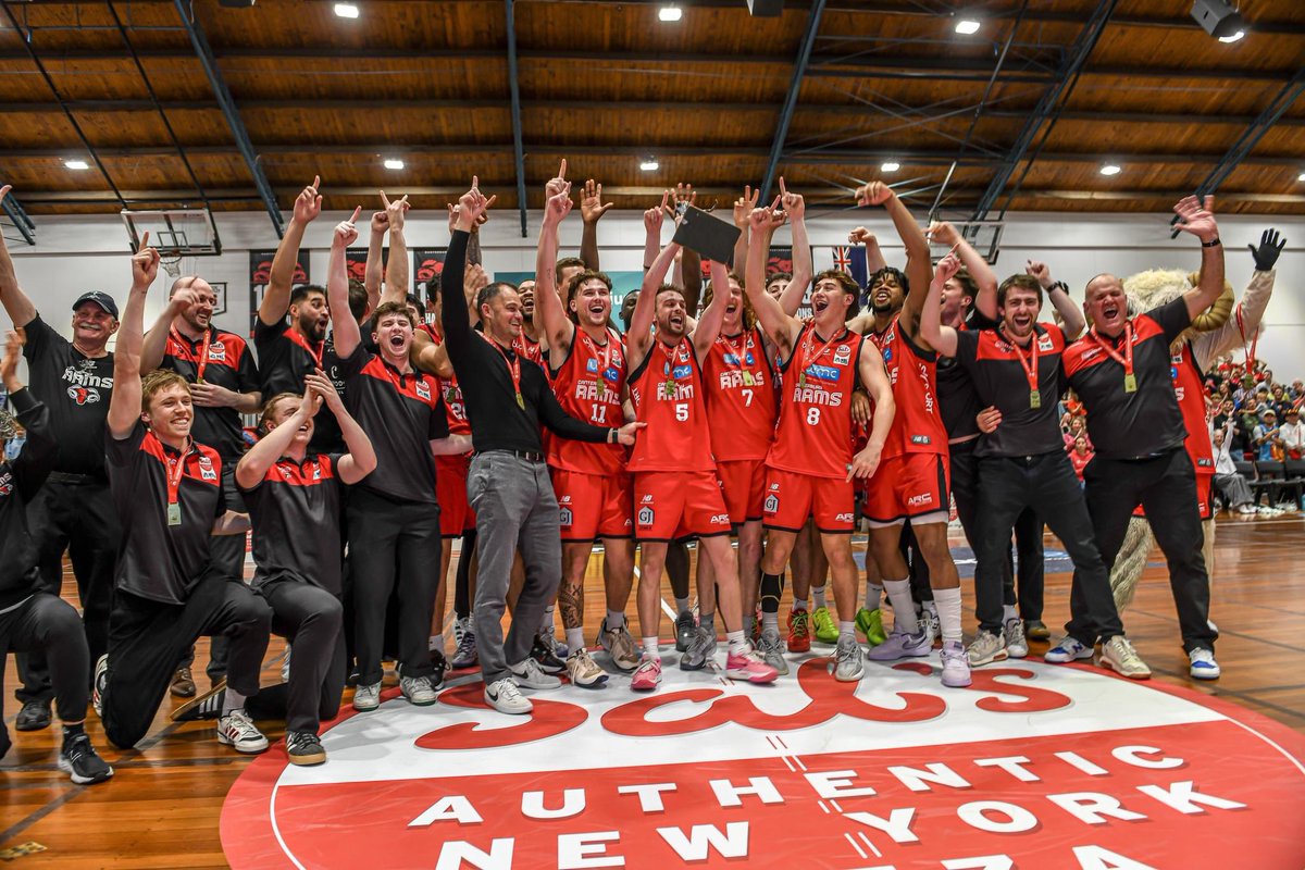 qkhoops's tweet image. If you told me a few years ago that I was about to be part of a back-to-back NZNBL championship team, I wouldn’t have believed it.
I just want to take a minute to express how remarkably grateful I am to be surrounded by such high-level people and for the trust and… (1/2)