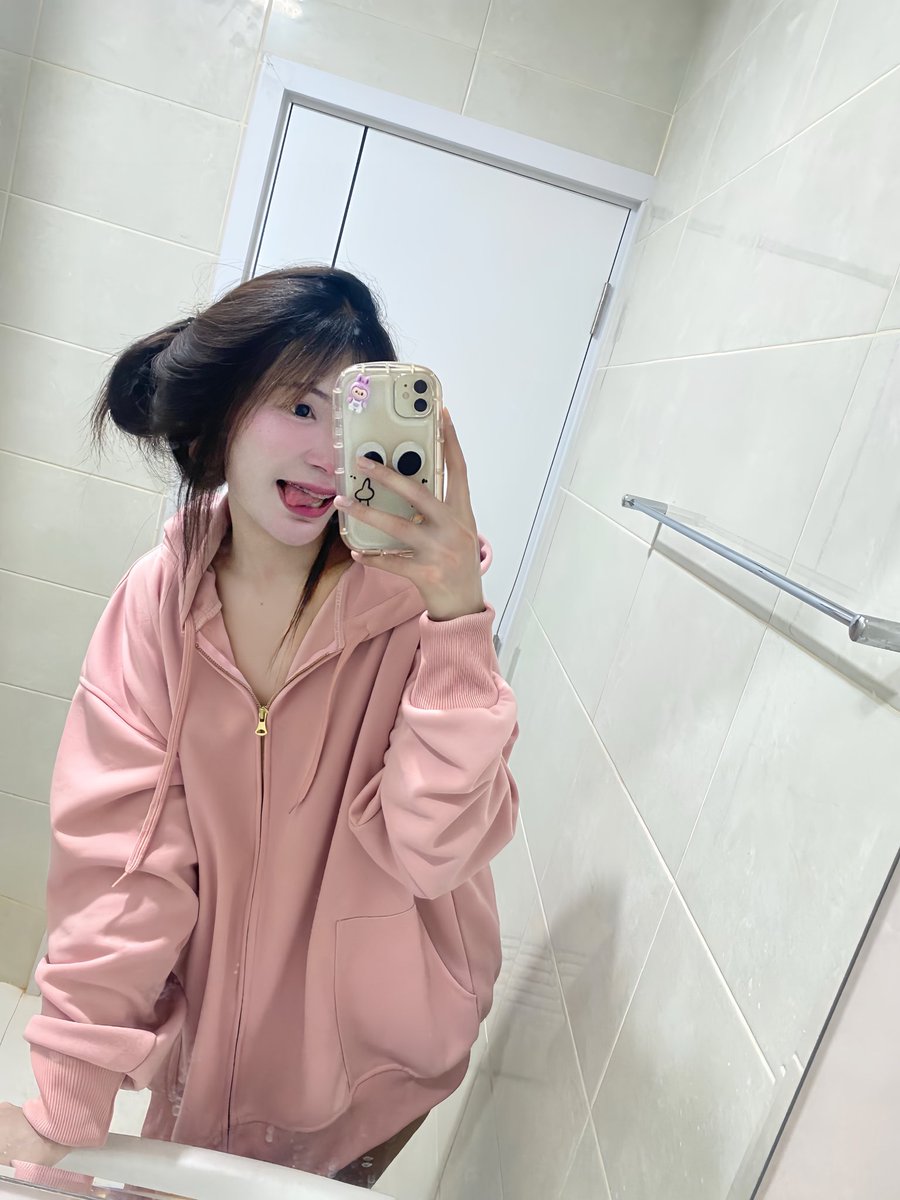 misfiw2002's tweet photo. มากระแทกหน่อยย🤪🤪 #นนทบุรีทนัดเย็ด https://t.co/zigaIBcoF5