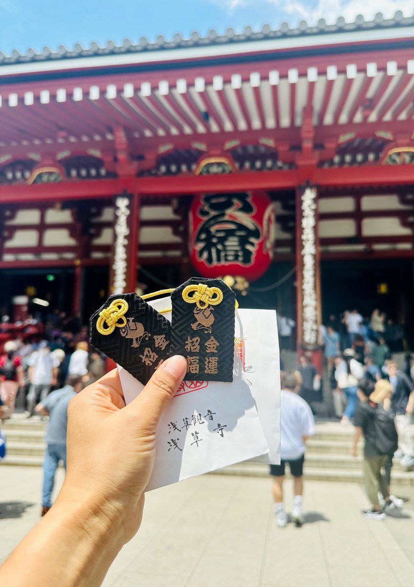 DelmerLadd's tweet photo. 真心を込めて浅草寺に参拝することをメインにしています。
一番買いにくいと言われている大黒天守。
大吉おみくじを頼んで、超嬉しい🥰

#東京 #浅草寺 #生活 #浅草寺御守 https://t.co/i94X7Jhvpp