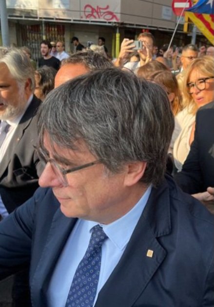 txellita's tweet photo. Encara som aquí💪😊❕Després de set anys d'exili, benvingut a Catalunya❕ https://t.co/qRBvkY4m7n