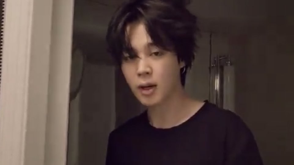 librafolders's tweet photo. sleepy jimin 💗 https://t.co/rGMIYg3Bvo