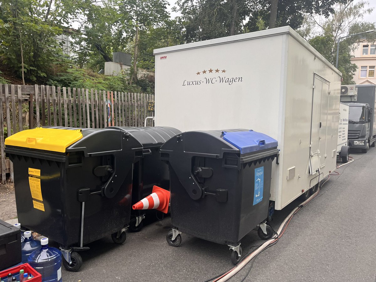 „Luxus-WC-Wagen“ (weiß)