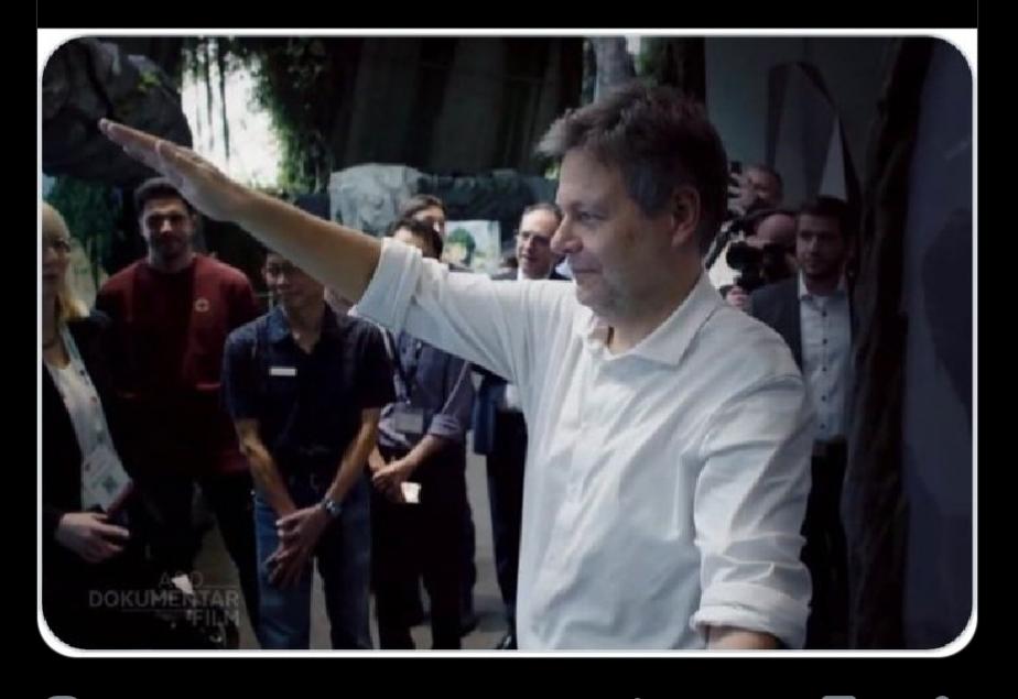 Vielleicht sollte man ein anderes Foto (Führer neu) darunter hängen, damit es besser sichtbar ist, dass es nur zum Schutz des Volkes ist. 
.