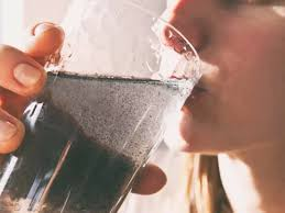 Scientists have found that boiling and filtering tap water can remove up to 90% of microplastics. 

This method is more effective with hard water due to limescale trapping the particles. 

It’s a simple way to reduce microplastic exposure, though more research is needed.