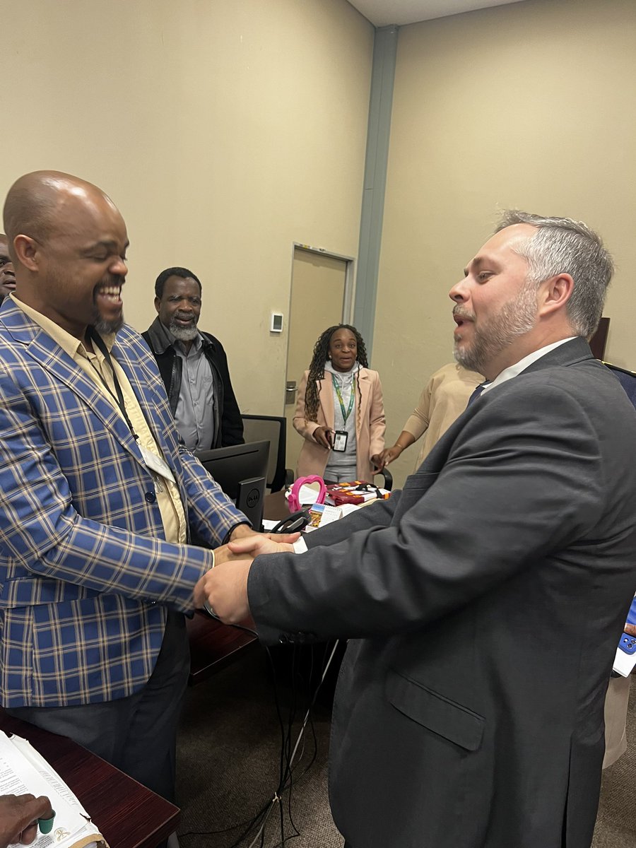 Leon Schreiber tweet media