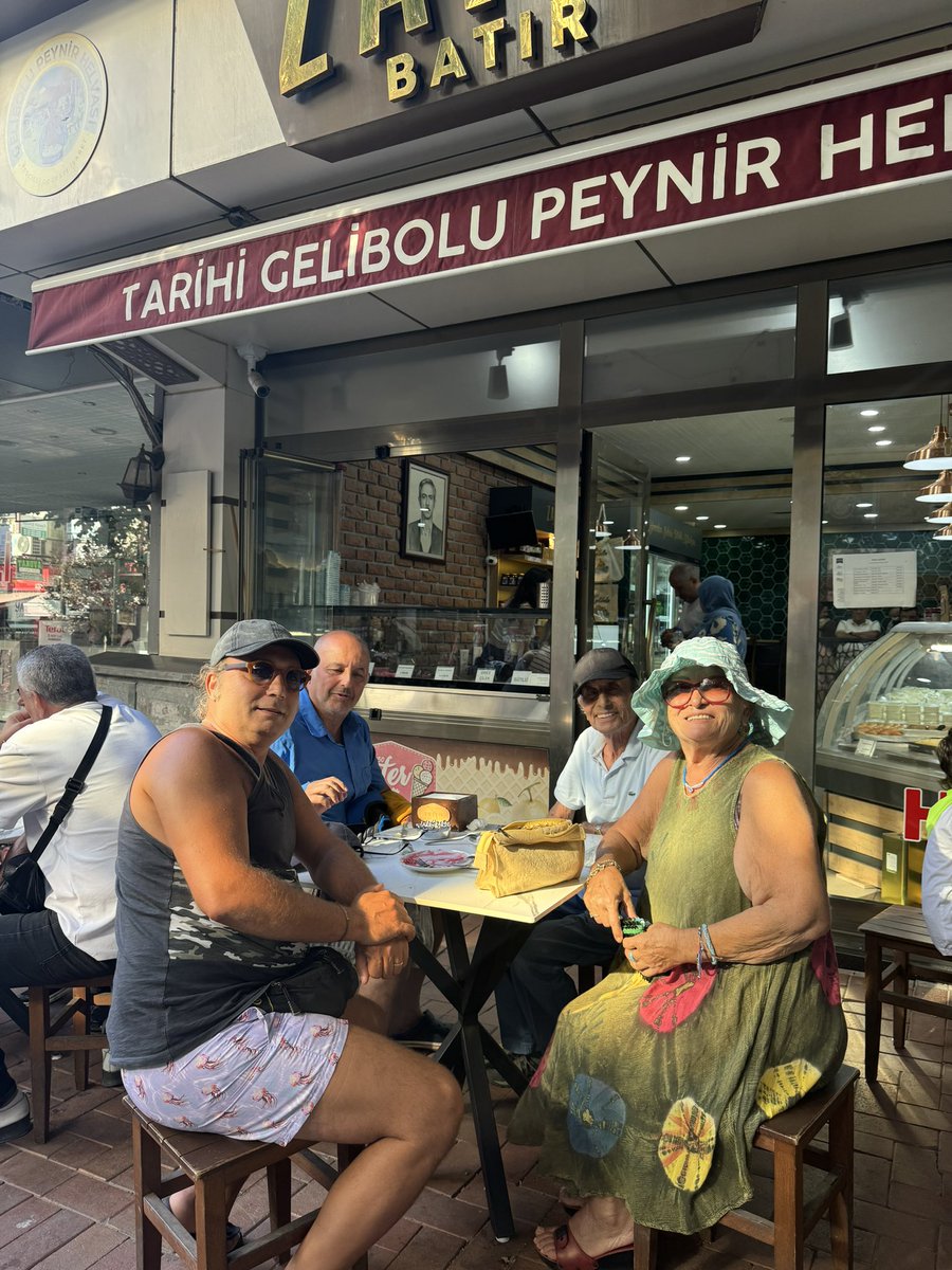 <a href="/loplopculer/">Löplöpçüler</a> 2024 tabelası peynir helvası zafer fırınlanmamış olanı aromalı yoğun koyun sütü kokusu var