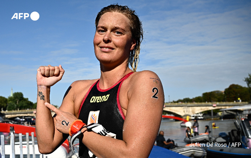 GUcZbRwbgAAmLNU?format=jpg&name=medium