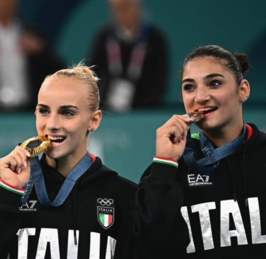 feelingsoffate's tweet photo. #Italgym Comunque è proprio vero che chi vince il trofeo città di Jesolo vince una medaglia alle olimpiadi!🥇🥉
Non ci credo ancora 🥹 https://t.co/SOW4yGWYau