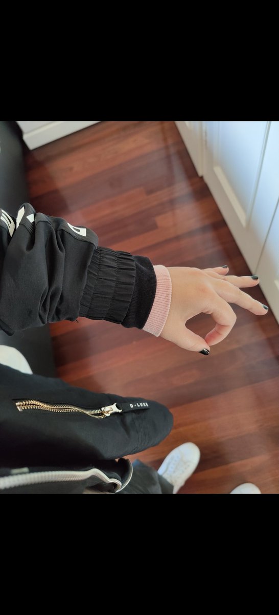 Bones tweet media