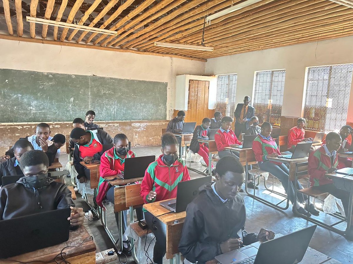 We donated 40 laptops to Phiriphiri Secondary School in Limpopo, South Africa through the Women in Technology initiative. We are optimistic about the impact it will have on the students and the entire educational Phiriphiri community.

#bridgingthedigitaldivide