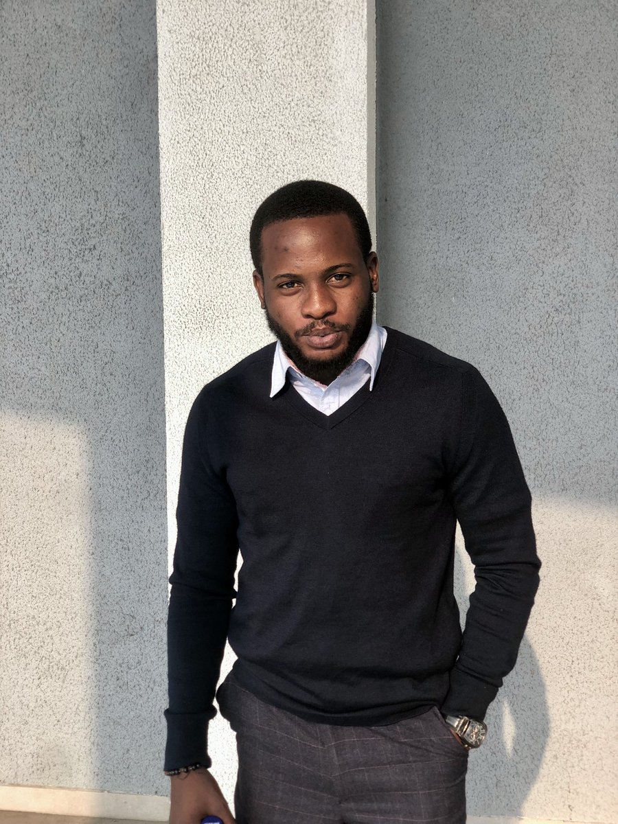 SeptonyA's tweet photo. “Celui qui n’est pas assez courageux pour prendre des risques n’accomplira rien dans la vie.” https://t.co/J1nRn6DDTm