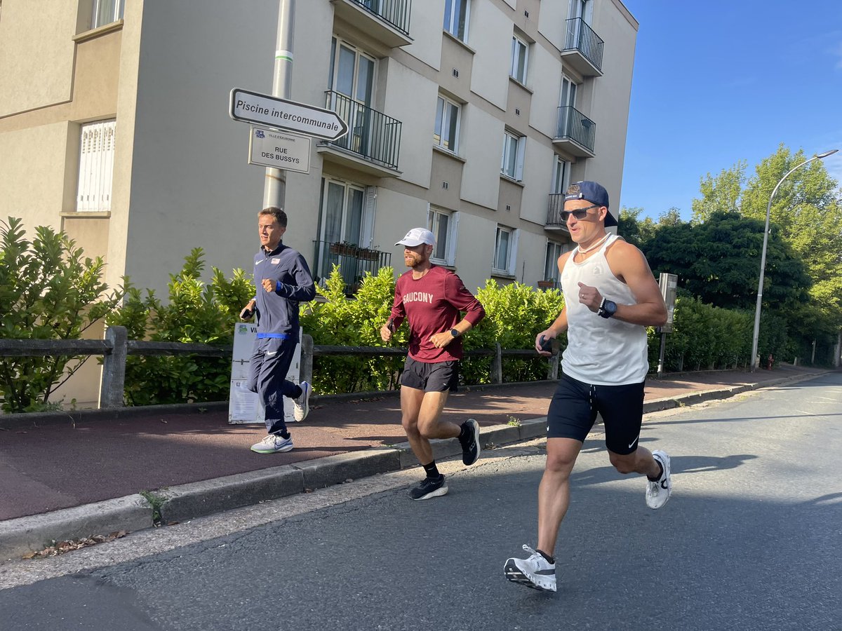 RunEliteProgram's tweet photo. Current Olympian, Former Olympian, and Best PT out for a morning shake out. Conner Mantz getting ready for the marathon on Saturday morning with 2016 and 6th place finisher @jwardy21. Who is ready for Saturday?! #Paris2024 #TeamUSA #NikeRunning #RunEliteProgram https://t.co/GoH7KbeMci
