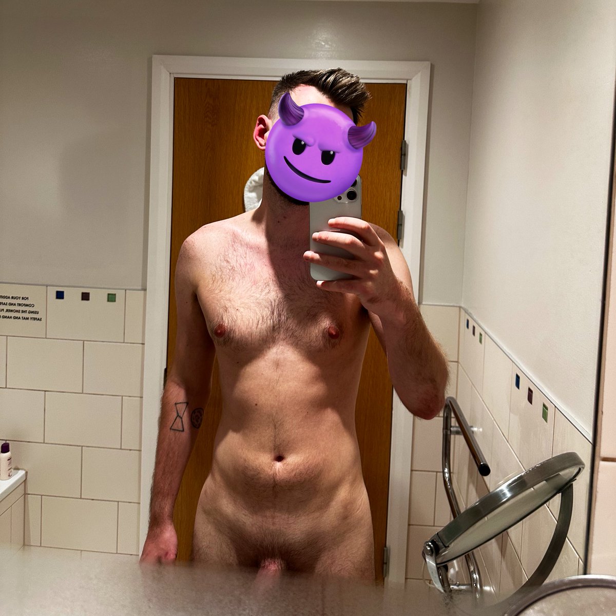 ggow_'s tweet photo. Morning 😈 https://t.co/o2AlI1BImm