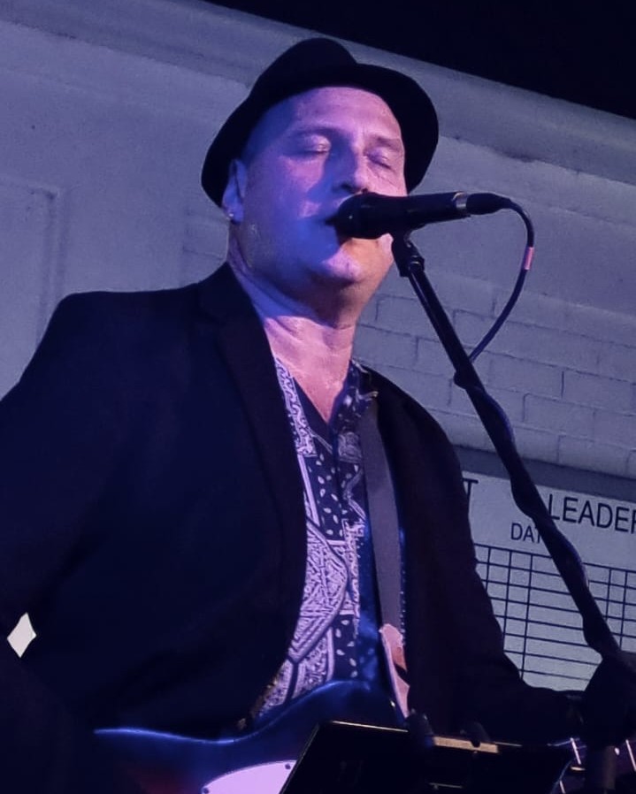 bayharbourmkt's tweet photo. Enjoy live music this weekend at Bay Harbour Market. Bring your friends, grab a seat, and let the rhythm take over. 

9TH FRIDAY, 7PM – R&amp;R
10TH SATURDAY, 1PM –KAY AUSTIN
11TH SUNDAY, 1PM –SHELDON DE ST PERN

#SoundStage #LocalMusos  #BayHarbourMarket https://t.co/wxwV5jyedI