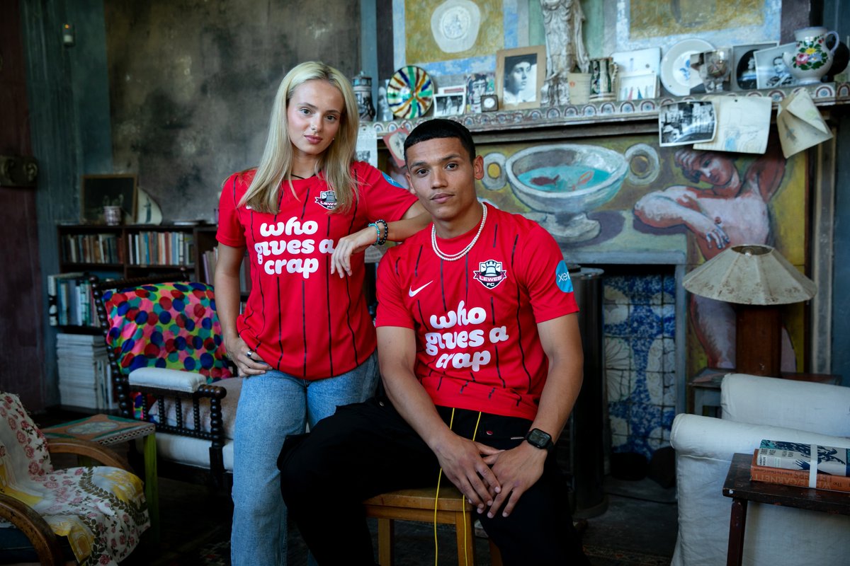 LewesFCWomen's tweet photo. Did someone say Loo-Es?! We hear you on the terraces! 👀

A very big welcome to Who Gives A Crap, the eco-friendly toilet paper company who will be joining us as our front of shirt partners for the next two seasons. We are beyond excited! 🤩

Read more - https://t.co/Y61vLlGET9 https://t.co/z5g05rNM2q