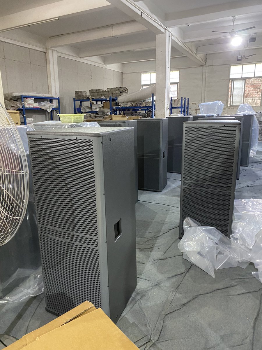 Yeva36884673's tweet image. YM215, dual 15-inch speakers
situation.WeChat Sync: +86 13672976269
Facebook Page: facebook.com/profile.php?id…
Website: mjaudio-pro.com
Email: chunyecen@gmail.com
#YM215 #stagelightingspeaker #customizedservice #Lehuangaudio #soundsystem #musicalequipment #speaker #powerampl