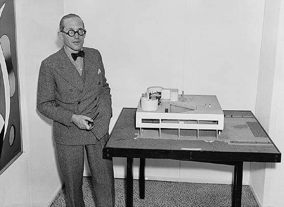 areasvellas's tweet photo. Le Corbusier &amp; villa Savoye...
#architecture #arquitectura #ARCHITECTURALMODEL #model #maqueta #LeCorbusier #Savoye https://t.co/pqFl4Z9ia2