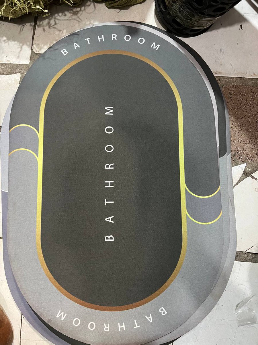 IjeomaUdeh5's tweet image. Water absorbent door bathroom mat. 
📌Big size, 80cm by 50cm N7,500

#veracruzneedsandlinks #bathroommakeover #absorbentmat #bathroommat #householdproducts #householditemsinlagos