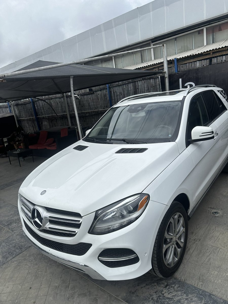 Shola 👑 tweet media