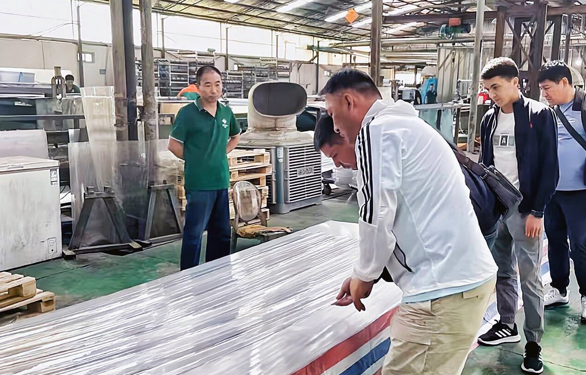 Трансграничная электронная коммерция дает толчок к развитию мировых рынков
russian.people.com.cn/n3/2024/0808/c…