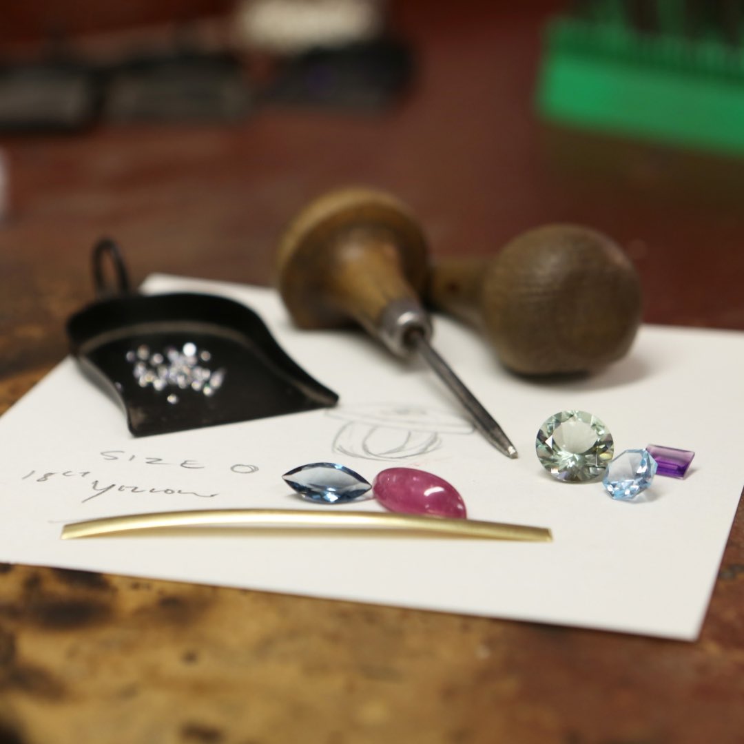 <a href="/garrettmallon/">garrettmallon</a> Design House is celebrating its 10th anniversary this summer✨ to celebrate and coincide with August Craft Month and <a href="/HeritageWeek/">National Heritage Week</a> he is opening his doors for a “Meet The Makers” event on the 17th of August. 
garrettmallon.com/garrett-mallon…
#garrettmallondeisgnhouse