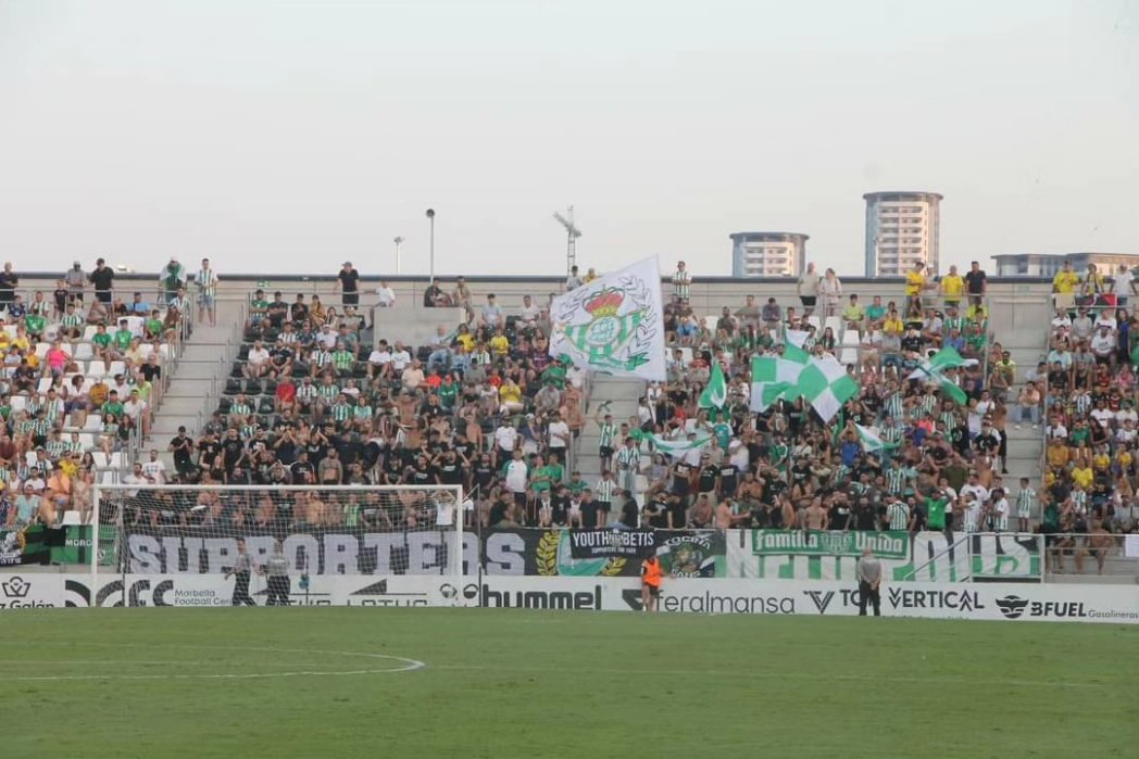 GolSur1907's tweet photo. - Real Betis Balompié - Cádiz C.F. (7/8/2024) -

Primer viaje de la temporada en el que volvimos a jugar de local. 

Una vez más, honor a TODOS los desplazados. https://t.co/wEOkvXc8gX