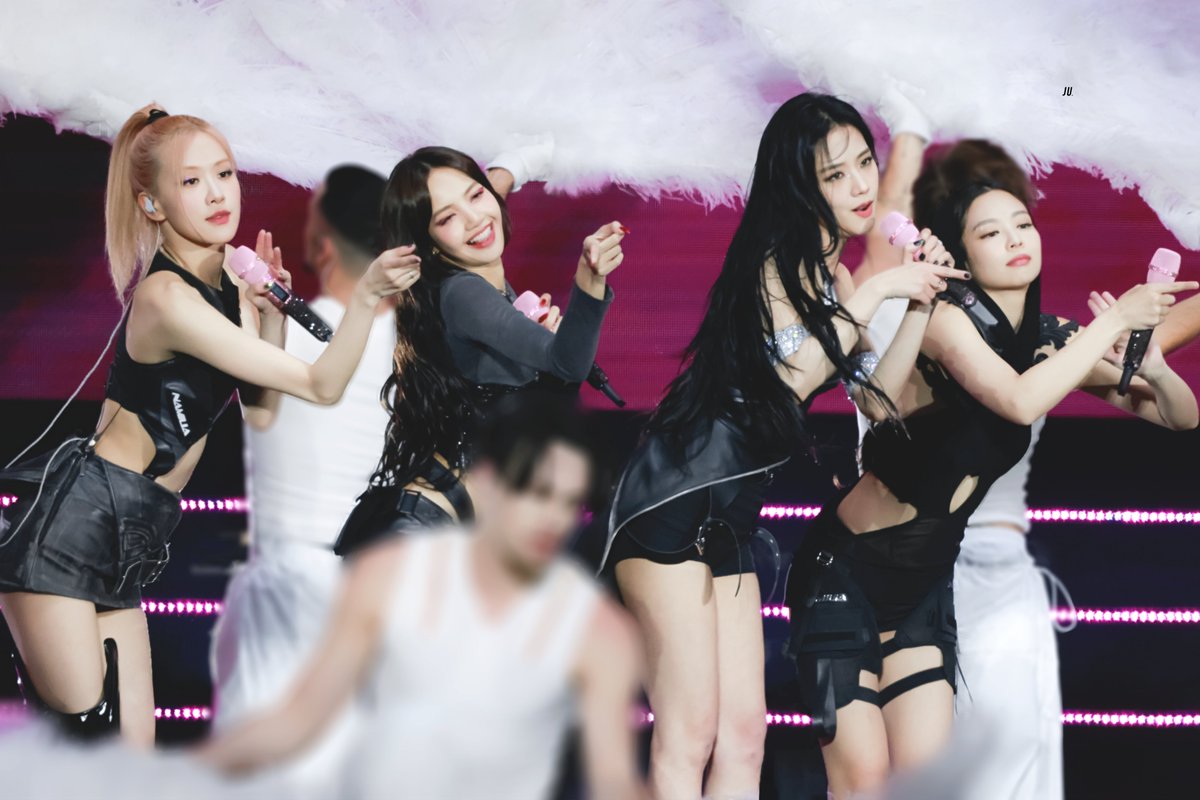 ETERNITY WITH BLACKPINK
#8YearsWithBLACKPINK 
#영원히_핑크빛일_블랙핑크_팔주년 
<a href="/BLACKPINK/">BLACKPINKOFFICIAL</a>