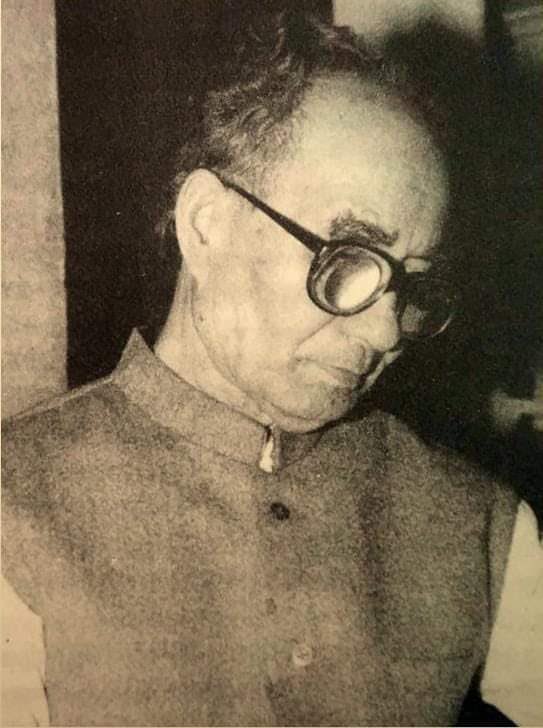 smfoundationghy's tweet photo. 'মহাৰথী'ৰ দৰে কালজয়ী উপন্যাসৰ স্ৰষ্টা বিশিষ্ট ঔপন্যাসিক, গল্পকাৰ, সাহিত্য অকাডেমি বঁটা আৰু অসম উপত্যকা সাহিত্য বঁটা বিজয়ী স্বনামধন্য সাহিত্যিক, সাংবাদিক, অসম সাহিত্য সভাৰ প্ৰাক্তন সভাপতি, স্বাধীনতা সংগ্ৰামী চন্দ্ৰ প্ৰসাদ শইকীয়াদেৱক মৃত্যু বাৰ্ষিকী উপলক্ষে শ্ৰদ্ধাৰে সোঁৱৰিছো। https://t.co/GHg7frhLkz