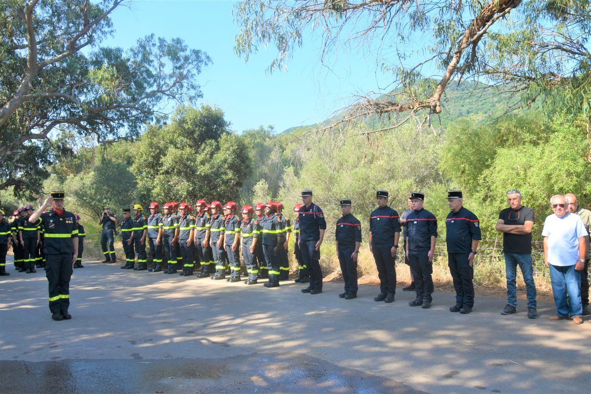 UIISC5CORTE's tweet image. #DevoirDeMémoire 07/08/2024, commémoration disparition du SAP AMICO de @Uiisc7 en luttant contre un 🔥🌲, 46 ans déjà. Le général DE VILLENEUVE (#COMBRIG) commandant la brigade des militaires de la sécurité civile a présidé la cérémonie. @Prefet2A @IsulaCorsica @uiisc1 @SIS_2A