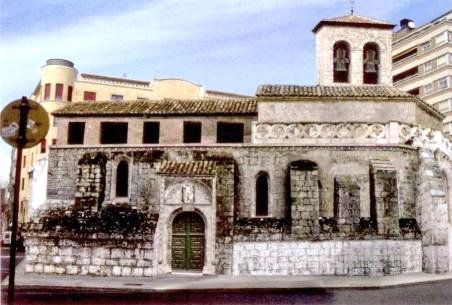 GiovanniOlcese's tweet photo. 🟢¿Sabías que las trazas de la Plaza de San Miguel en Valladolid recuerdan la desaparecida iglesia?
👉Aquí te cuento un poco más sobre el Valladolid que se quedó a medias, algo que nos caracteriza incluso en nuestros días. 👇🧵 https://t.co/JWsPSmtthA