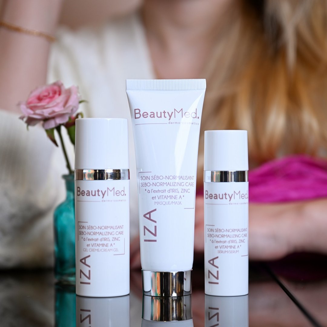 drsinanibis's tweet image. Cildimizin yağ salgısının artması cildin hücrelerinin doğması, yaşaması ve atılması döngüsünü olumsuz olarak etkileyerek; geniş gözenekler, siyah noktalar, #sivilceler, parlaklık, kalıcı izler gibi istenmeyen sonuçlar doğurabilir. #beautymed #flaviusklinik #antiaging #iztedavisi