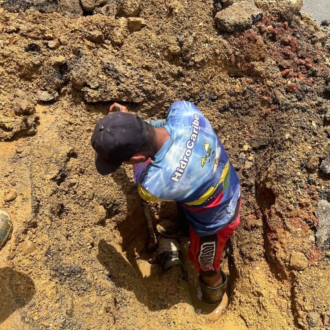 Titomara🌐🇻🇪 (@titomara2) on Twitter photo YO❤️CUMANÁ | #8Ago
📢|• En relación, de trabajo con nuestros hermanos de Hidrocaribeca. Seguimos avanzando, para fortalecer el Plan Agua en la ciudad.
.<a href="/lossifontes/">LUIS JAVIER SIFONTES</a>.<a href="/Titomara2/">Titomara🌐🇻🇪</a> .<a href="/Titomara4/">Titomara🌐</a> .<a href="/kenys719/">Tito mara</a> <a href="/MaraTito72/">Titomara</a> #CUMANÁ
#Sucre #PRELEMI #oriele
#PuebloSonrienteYEnPaz YO❤️CUMANÁ | #8Ago
📢|• En relación, de trabajo con nuestros hermanos de Hidrocaribeca. Seguimos avanzando, para fortalecer el Plan Agua en la ciudad.
.<a href="/lossifontes/">LUIS JAVIER SIFONTES</a>.<a href="/Titomara2/">Titomara🌐🇻🇪</a> .<a href="/Titomara4/">Titomara🌐</a> .<a href="/kenys719/">Tito mara</a> <a href="/MaraTito72/">Titomara</a> #CUMANÁ
#Sucre #PRELEMI #oriele
#PuebloSonrienteYEnPaz
