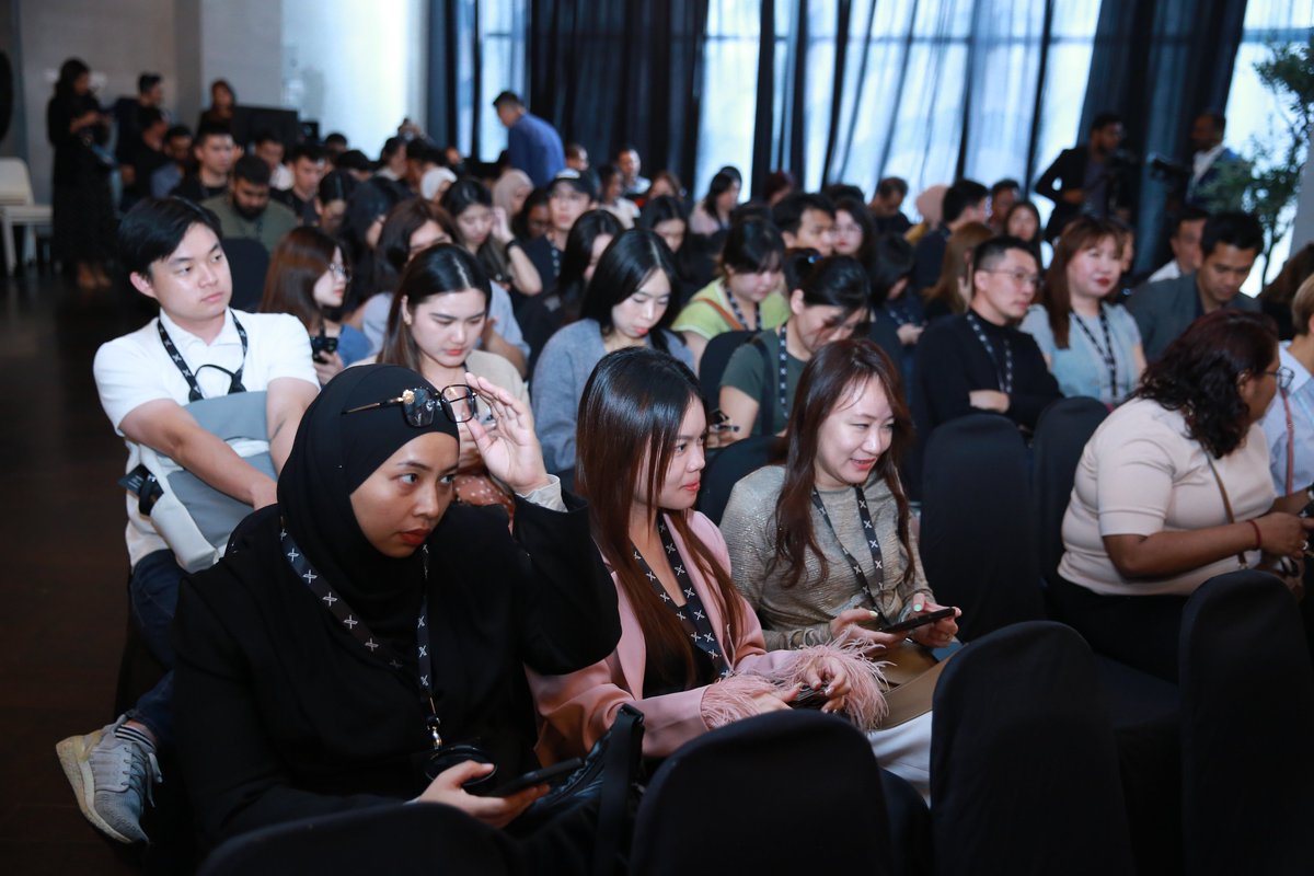 XMarketingSEA's tweet photo. A full house at #𝕏forBrands Summit Malaysia in KL last week 🇲🇾

It was amazing to meet +200 clients and partners who showed up to support us. Thank you for believing in 𝕏 and our partner @AlephHolding Malaysia. 

We are still buzzing from the great vibe 🙌 https://t.co/g8Csn6xT8k