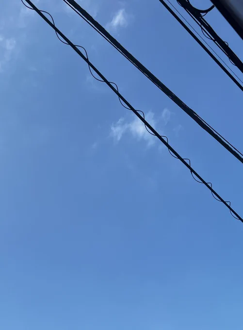 1年前の8月8日の空と、今日の空