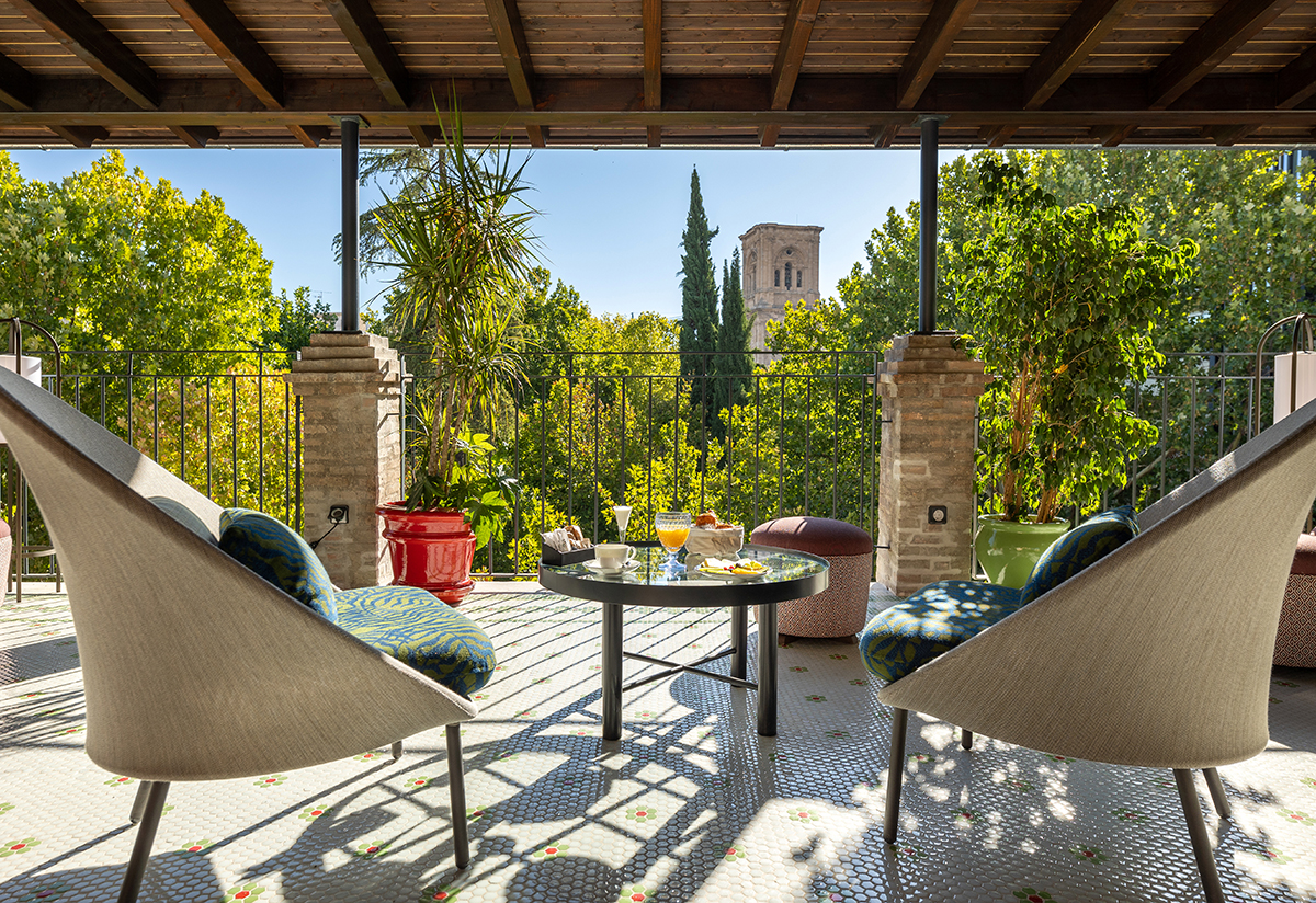 claudio_rzc's tweet image. El Seda Club Hotel, el hotel de lujo en Granada que obtiene la distinción Llave Michelin dlvr.it/TBfMnC