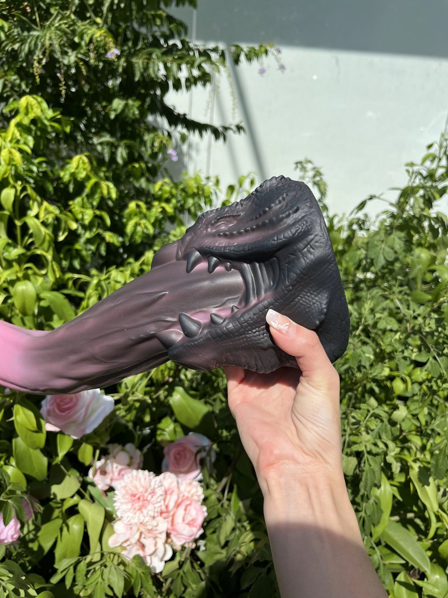 SwisokOfficial's tweet photo. #Swisok XL or XXL?🤔

🧐Huge Syvern wrapped around my arm and I couldn't wait to have a deep exploration with him

:https://t.co/zWLKNqmOWW https://t.co/NrVEWQA003