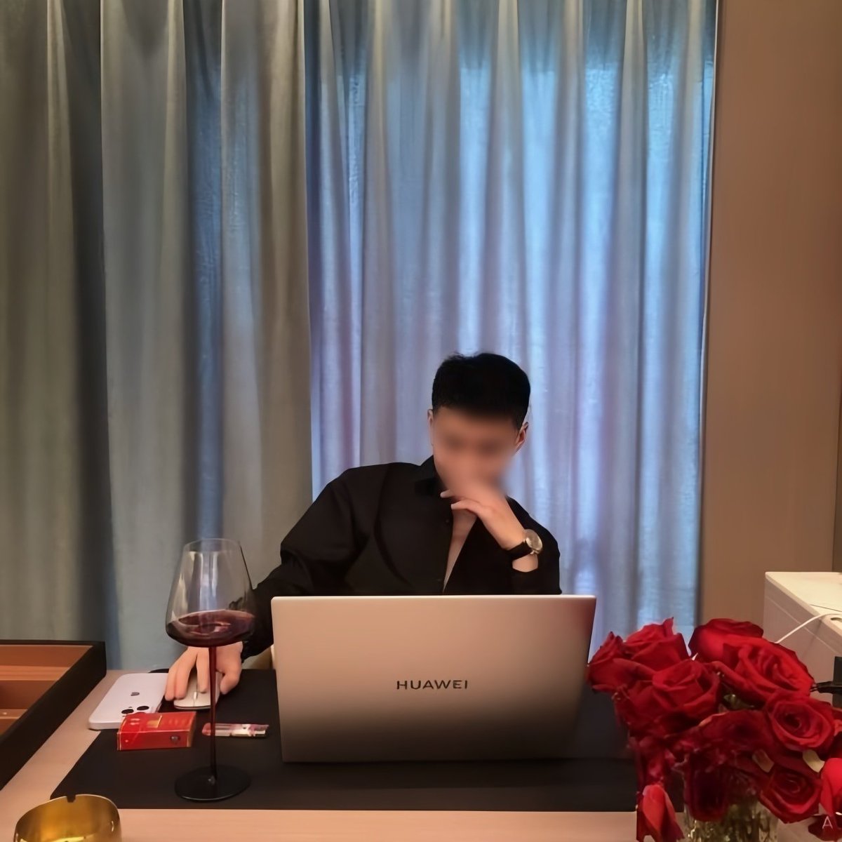 Senyu0351's tweet photo. 我从未在你肉身留下痕迹
你的灵魂却布满我的烙印
你是我用心打造的作品
也难怪我会感受到吸引

你脖子上的项圈只有我能看到
这是我与我的共鸣 https://t.co/6wTZhtJKbr