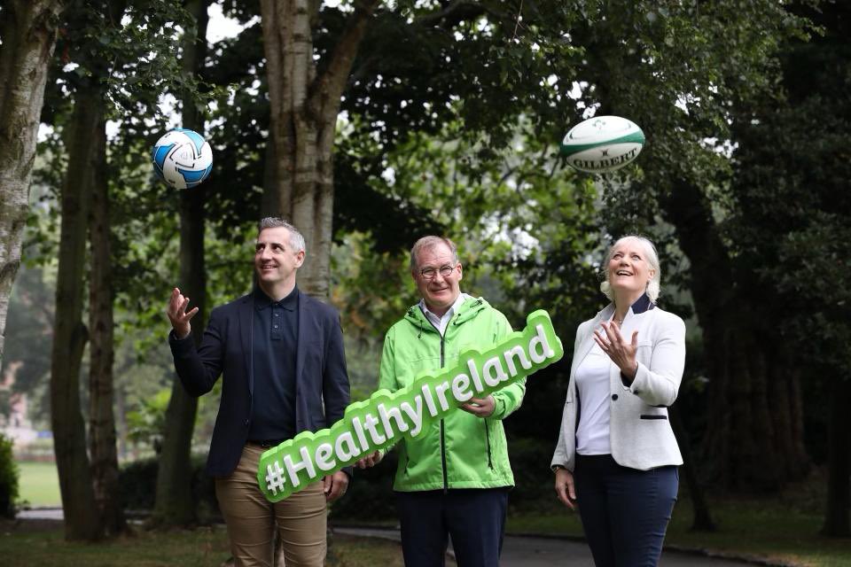 ColmBurkeTD's tweet photo. Today I announced €1 million in funding for the IRFU @IrishRugby and the FAI @IrelandFootball under the @HealthyIreland walking tracks initiative 🚶🧑‍🦽

This will be used to make community walking tracks on clubs grounds more accessible and improve public health and wellbeing 📊 https://t.co/IFsLELtbmA