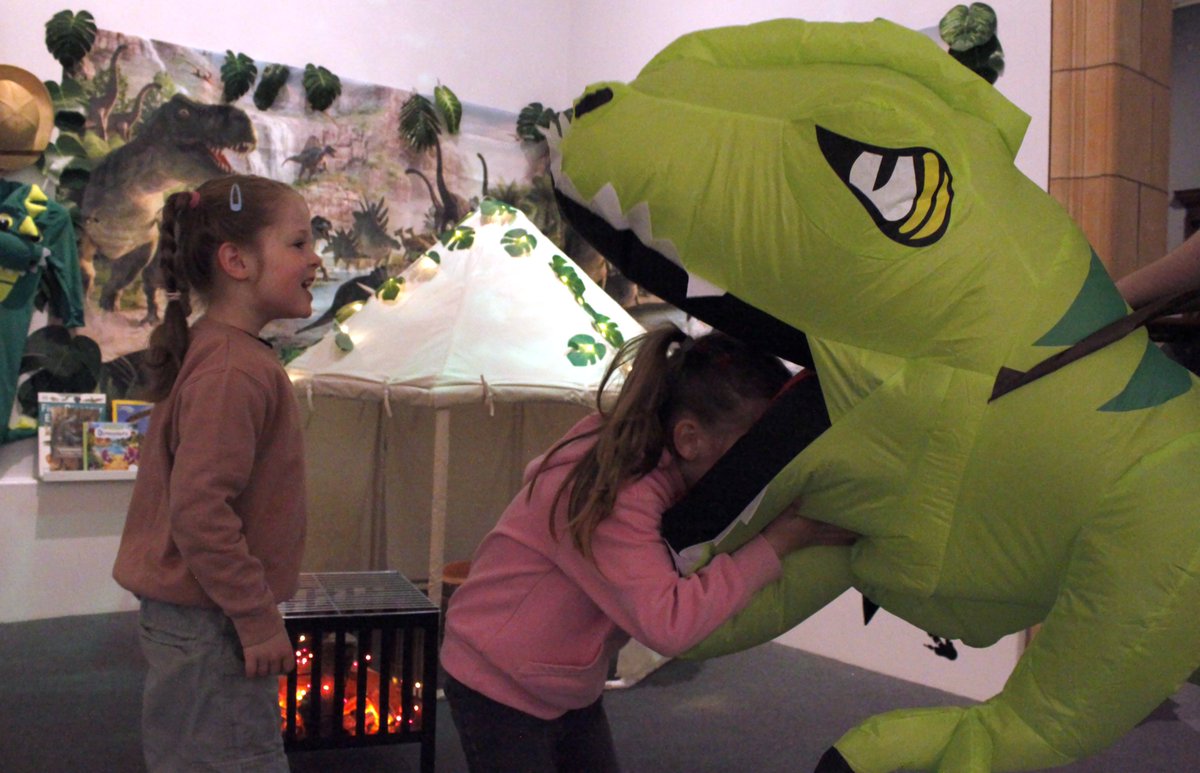 When you just can't get enough of Dinosaurs on the Doorstep... 😍

Have you visited the exhibition this summer? It's free at Worcester City Art Gallery and Museum until Sunday 8 September.

Plan your visit and see what's on ➡️ museumsworcestershire.org.uk/events/dinosau…