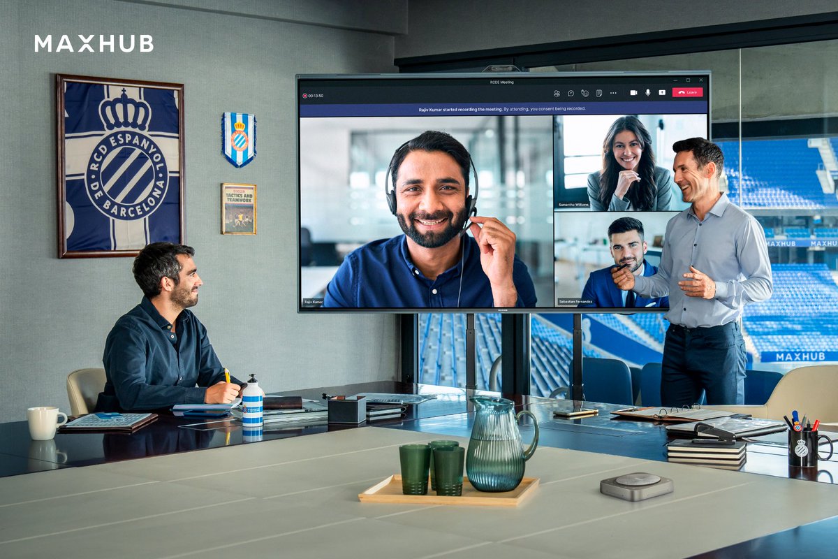MAXHUB_Global's tweet photo. Introducing the MAXHUB IFP V6 T Series!
📹 Auto-flip & hide camera for full protection of privacy
🔍 48MP + 8MP dual camera to see vividly
🎤 8 mics at a 8-meter voice pickup range
📊 Seamless screen sharing
Learn more about: https://t.co/PN1457Zmzl
#MAXHUB #RCDE #TechForSport https://t.co/j5JZzEEysY