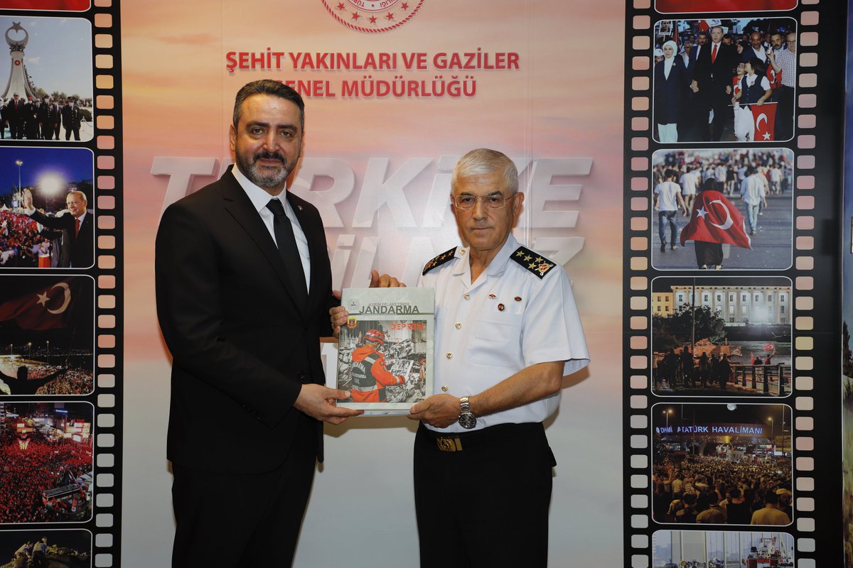 mhrmkurt's tweet photo. Jandarma Genel Komutanı Orgeneral Sayın Arif ÇETİN'e  ziyaretlerinden dolayı teşekkür ederim.

@MahinurOzdemir @tcailesosyal https://t.co/Of2sS00l5y